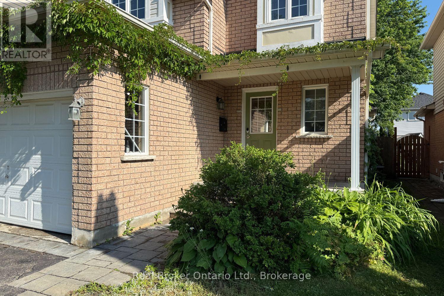 43 MADDEN PLACE - 3