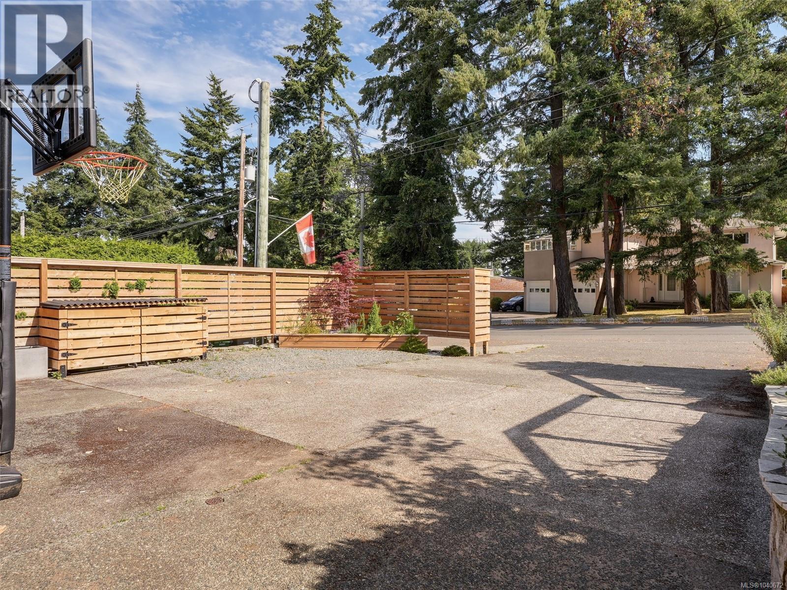 1657 Ash Rd - 71