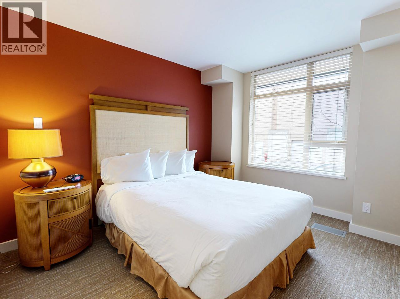 #14 15 PARK Place - 25