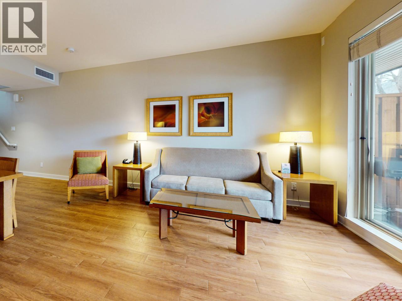 #14 15 PARK Place - 21