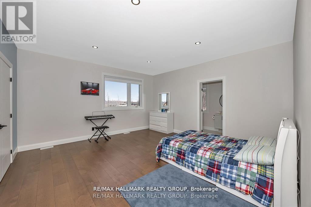 595 SHOREWAY DRIVE - 37