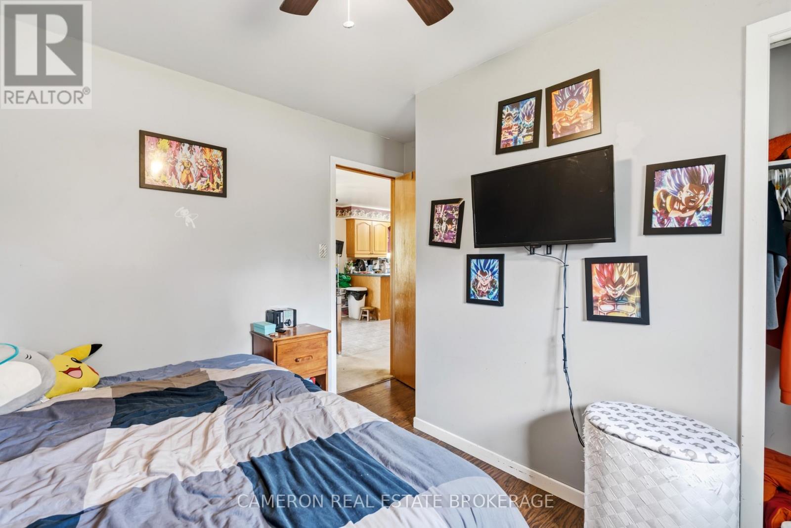 3271 BRUCE STREET - 11