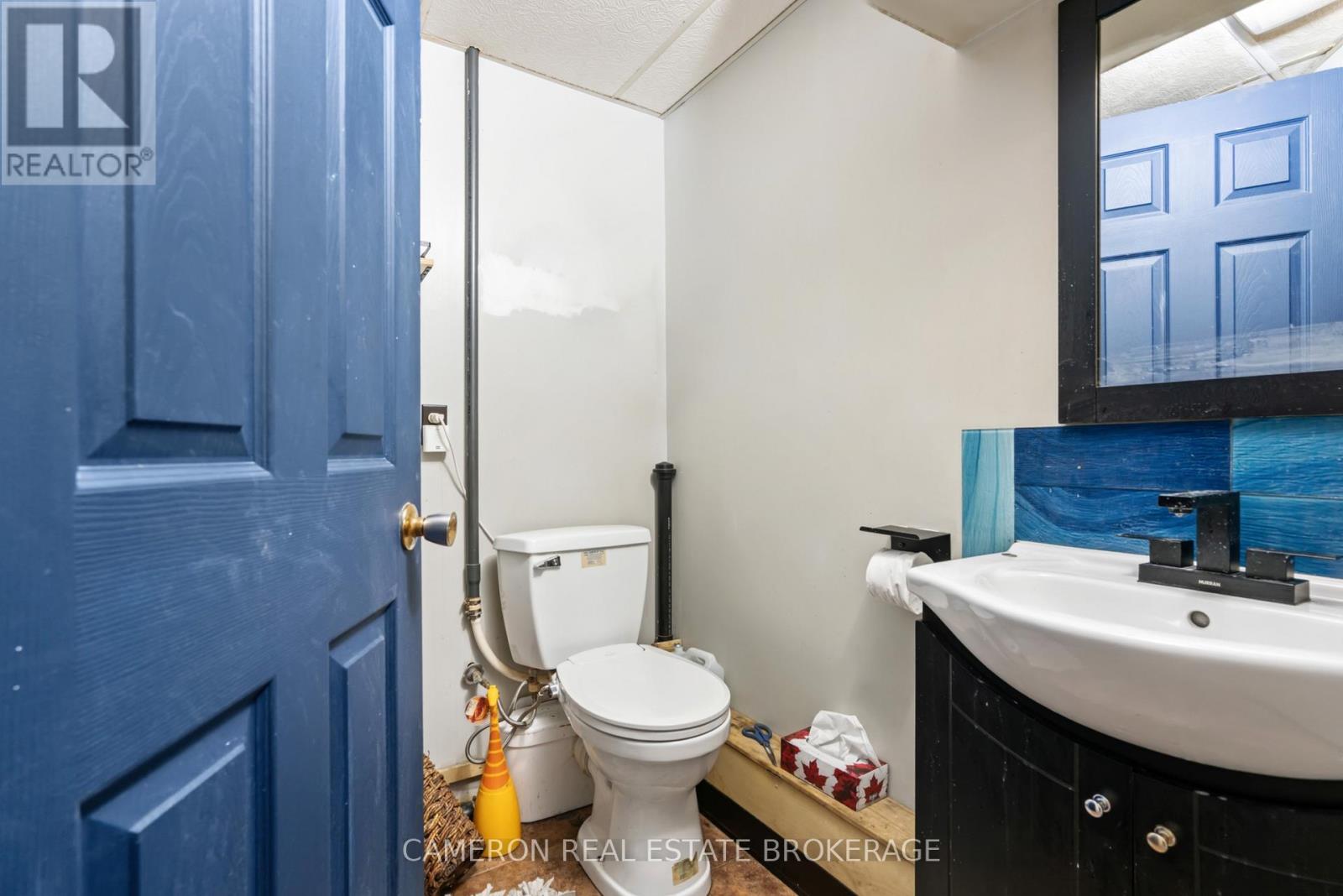3271 BRUCE STREET - 17