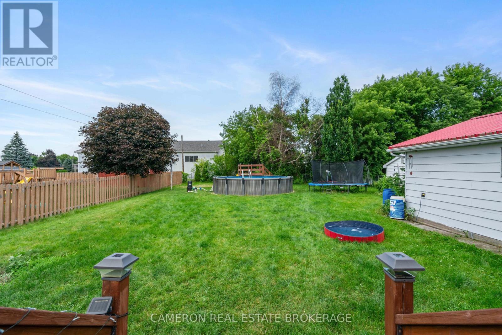 3271 BRUCE STREET - 20