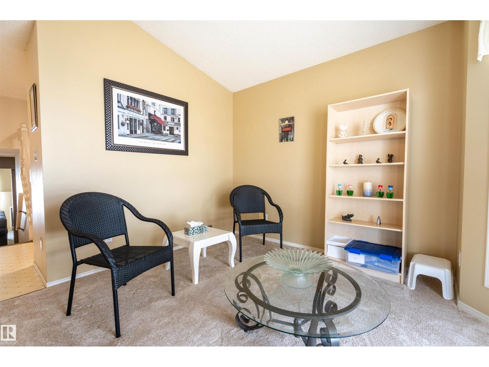 #48 3311 58 ST NW - 4