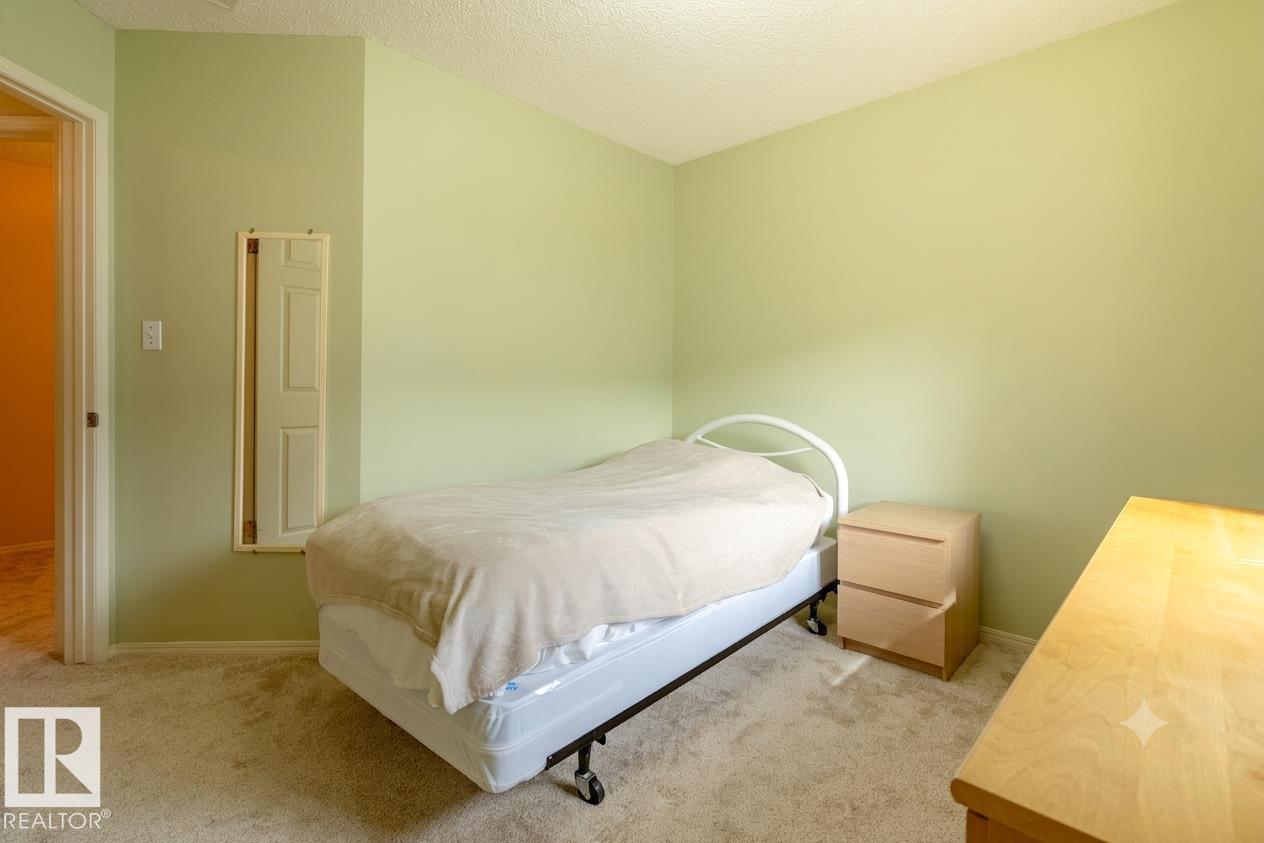 #48 3311 58 ST NW - 15