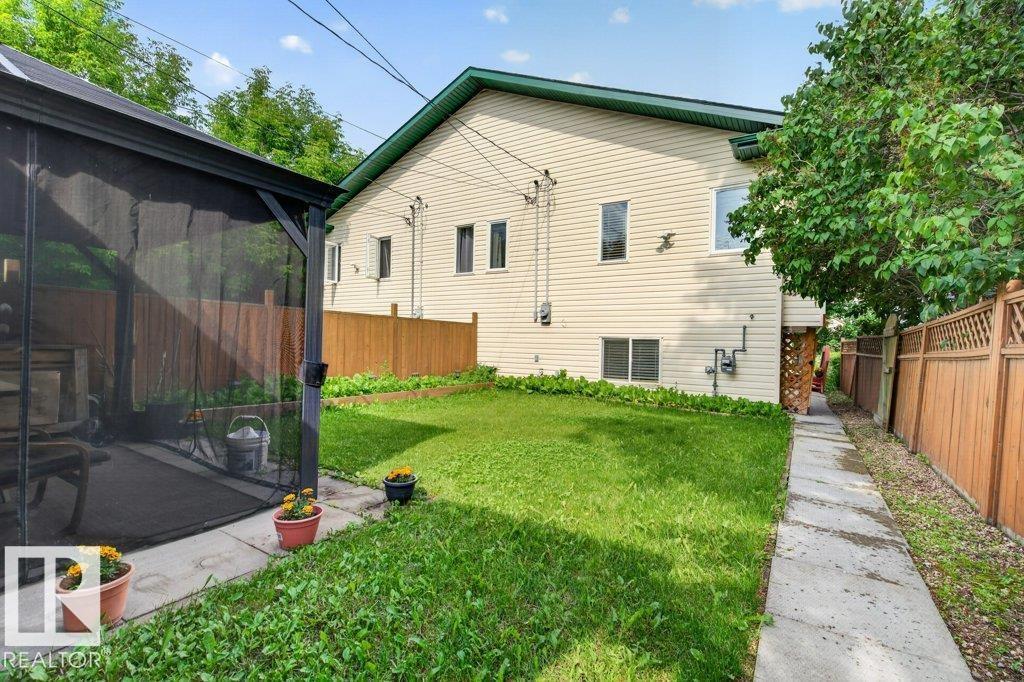 11330 101 ST NW - 26