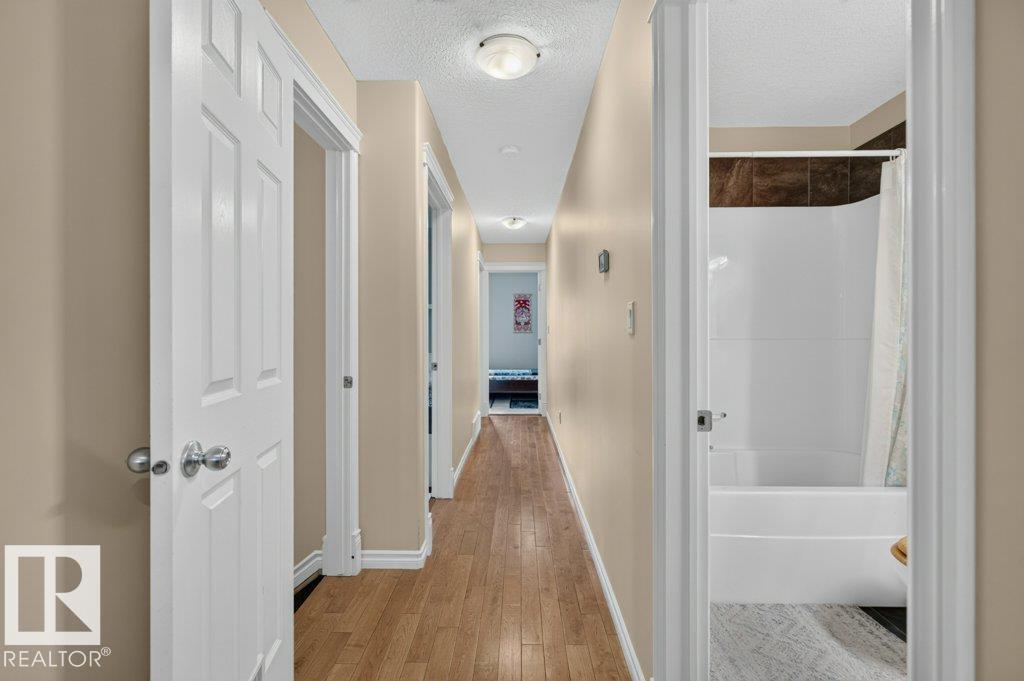 11330 101 ST NW - 8