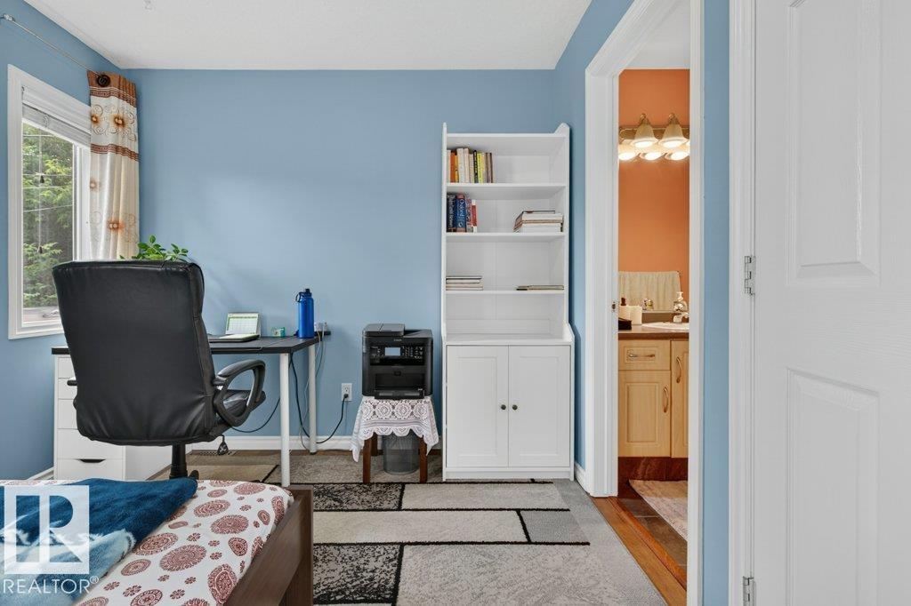 11330 101 ST NW - 13