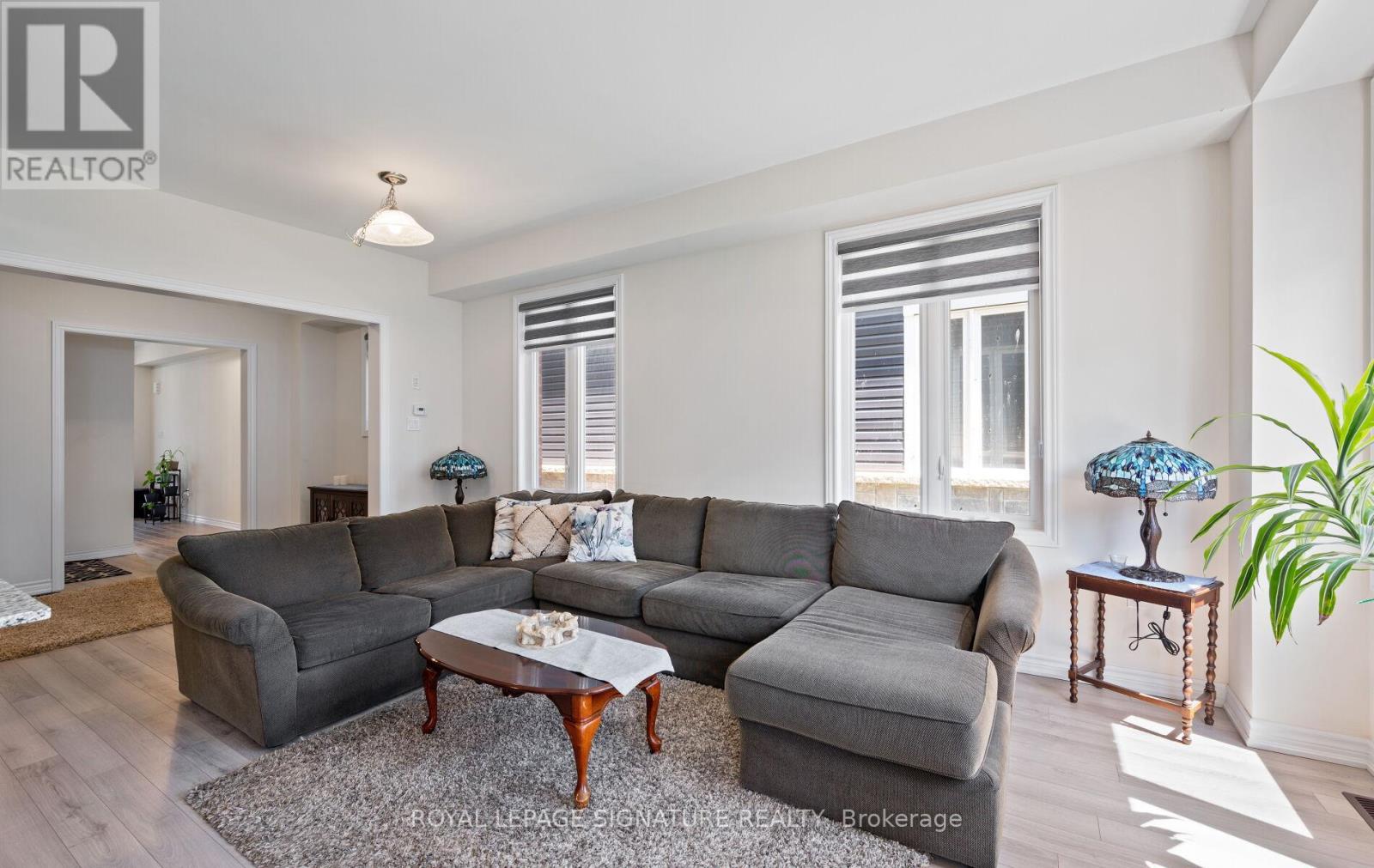 60 BROWN STREET - 23