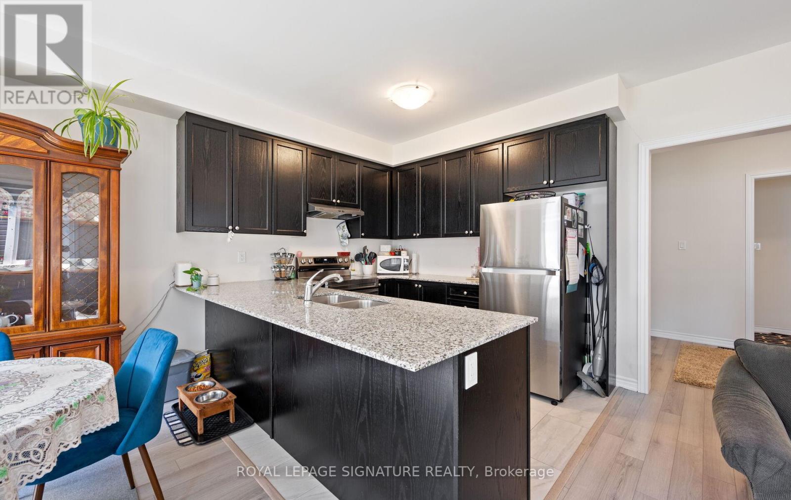 60 BROWN STREET - 27