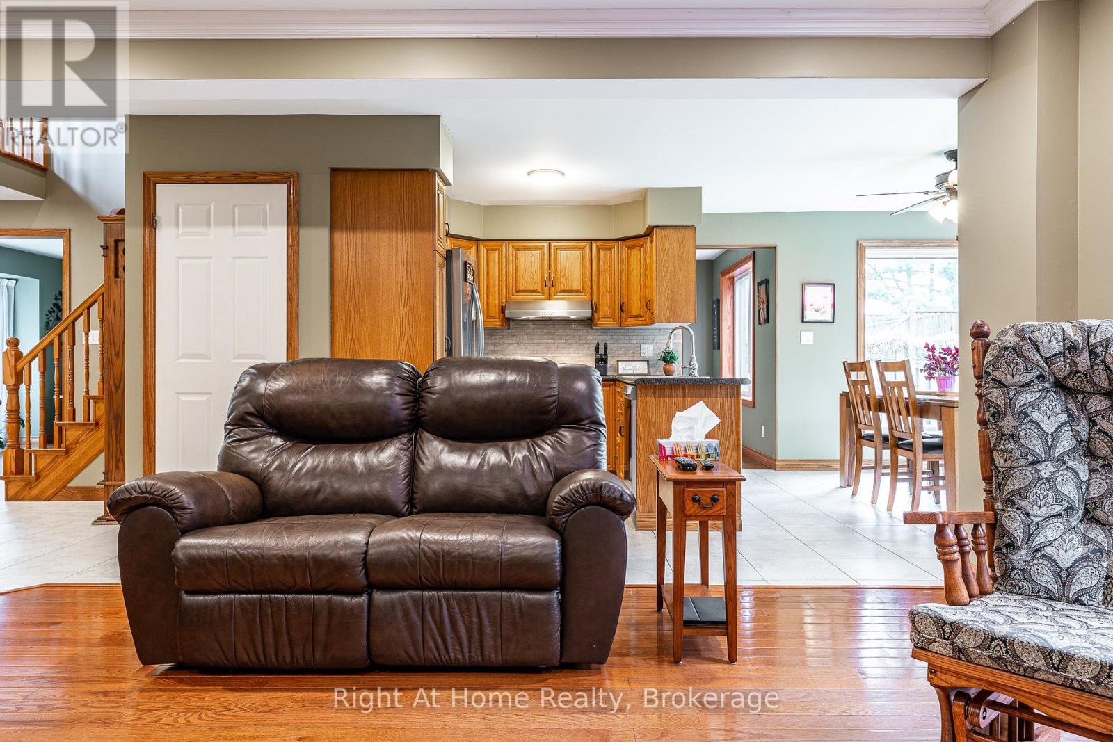 27 KAY STREET - 21