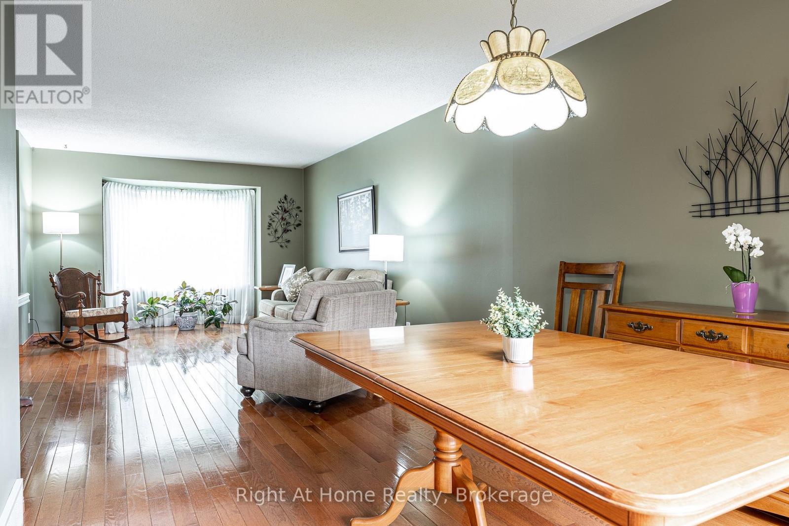 27 KAY STREET - 11