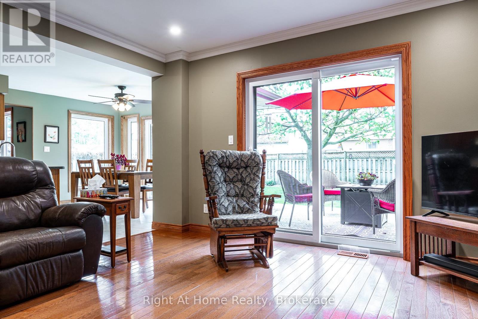 27 KAY STREET - 20