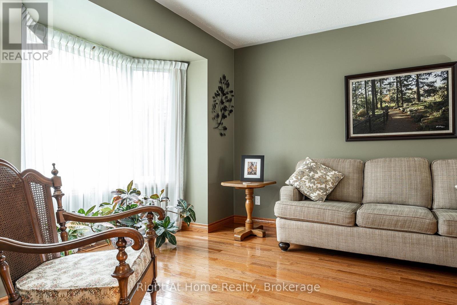 27 KAY STREET - 6