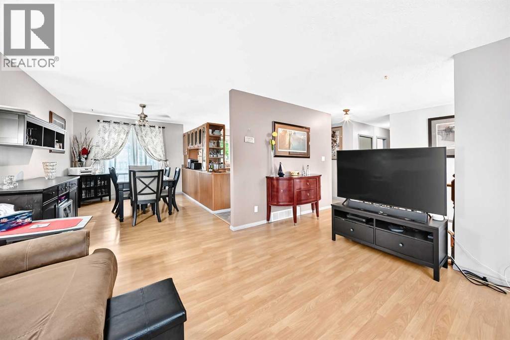 5328 38 Street — photo 9
