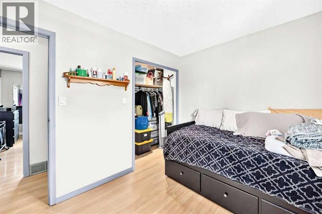 5328 38 Street — photo 16