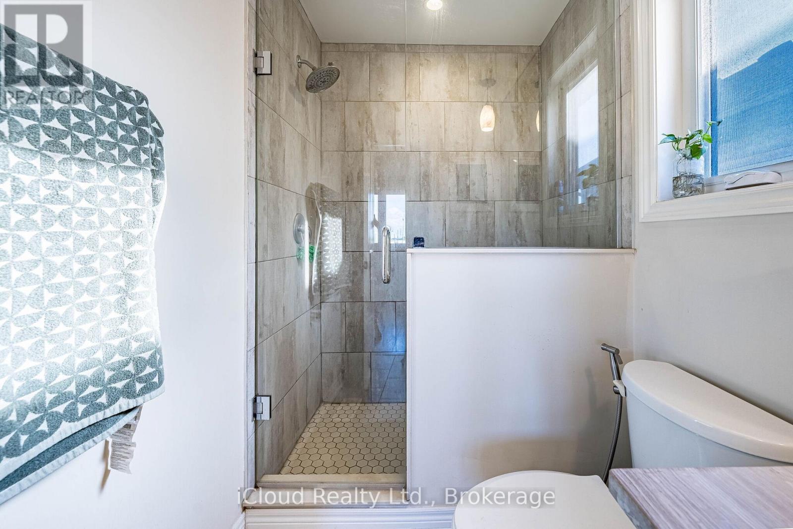 235 MEAD AVENUE - 34