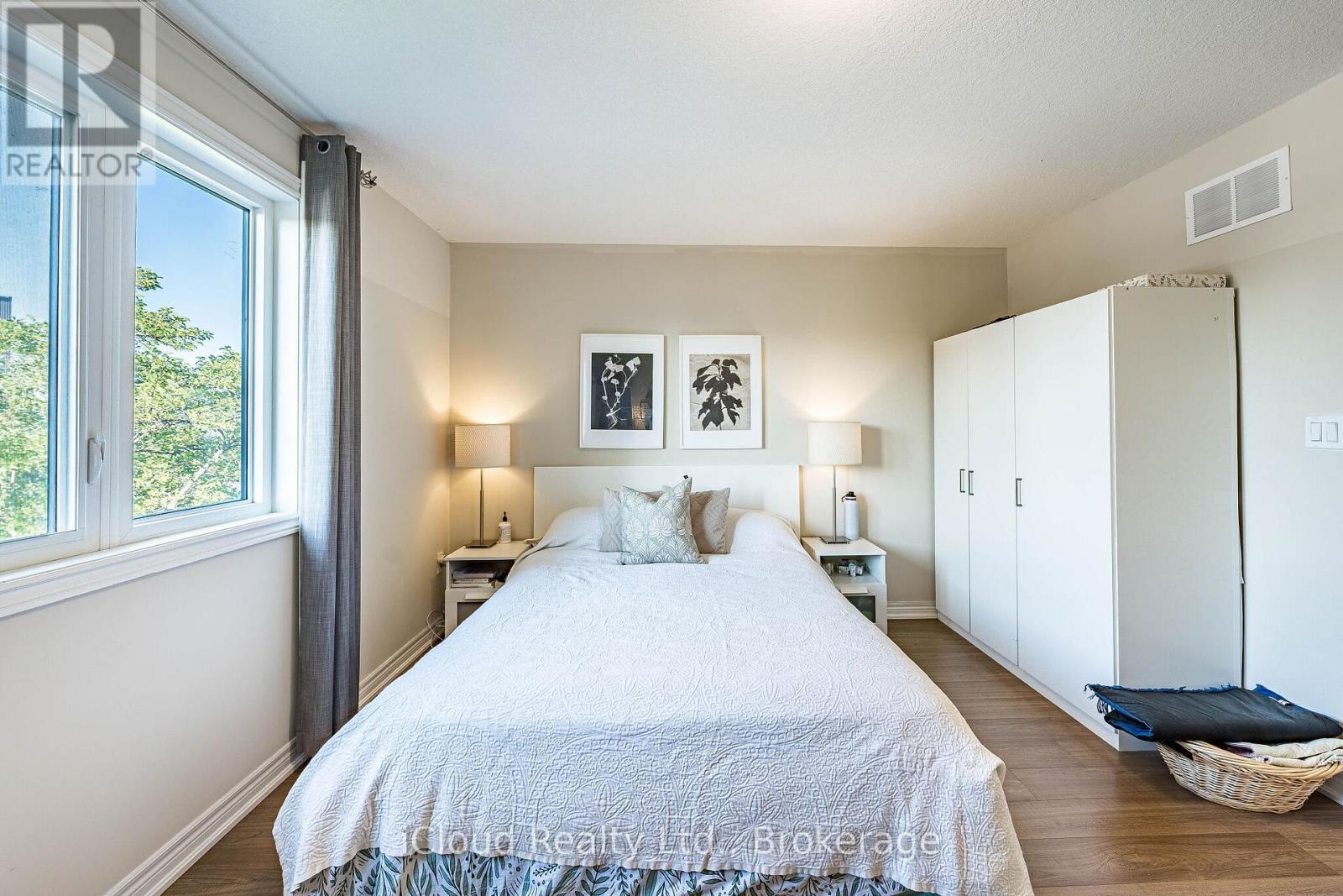 235 MEAD AVENUE - 29
