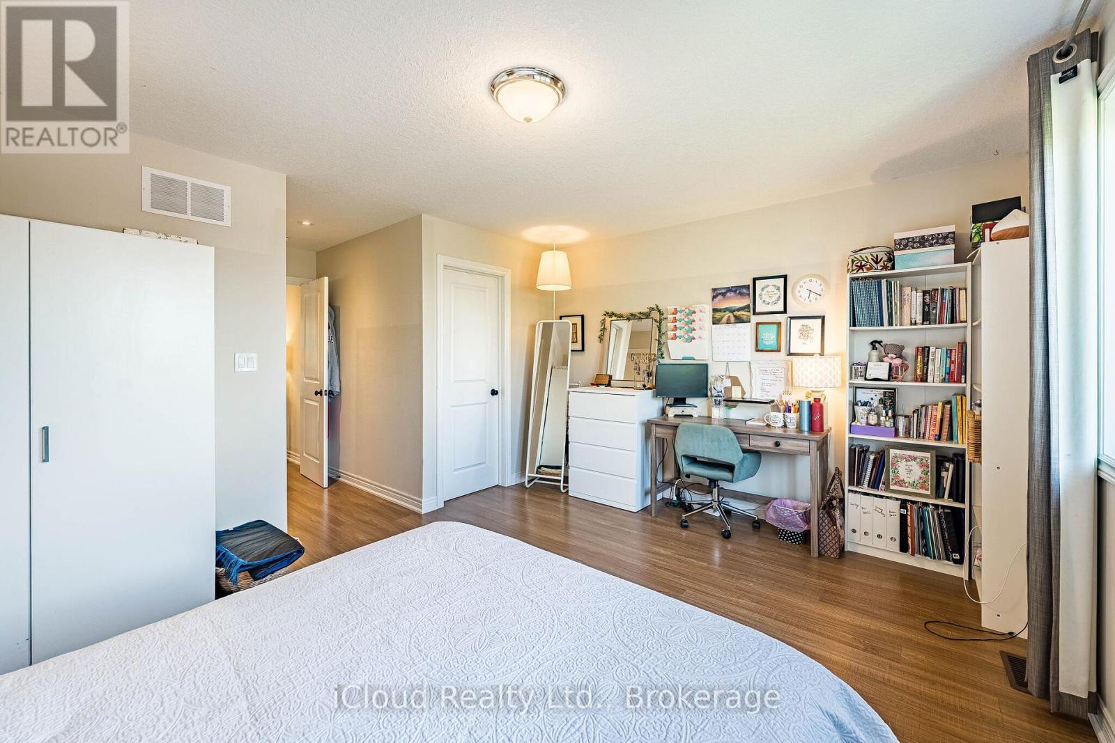 235 MEAD AVENUE - 31