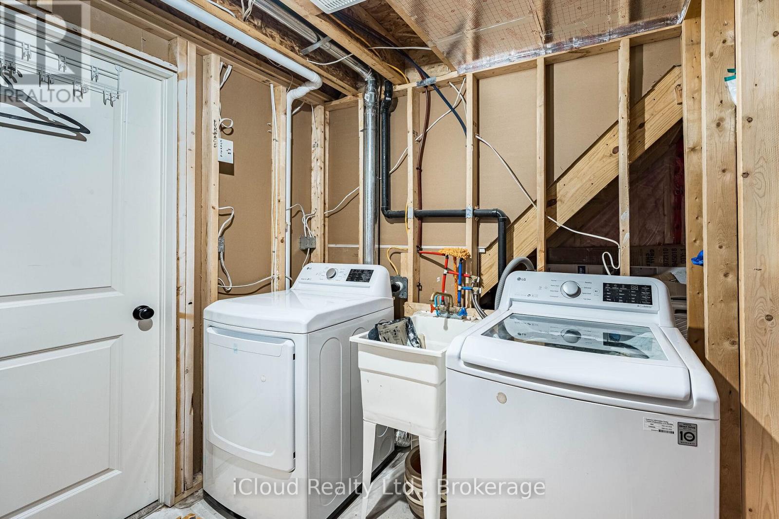 235 MEAD AVENUE - 42
