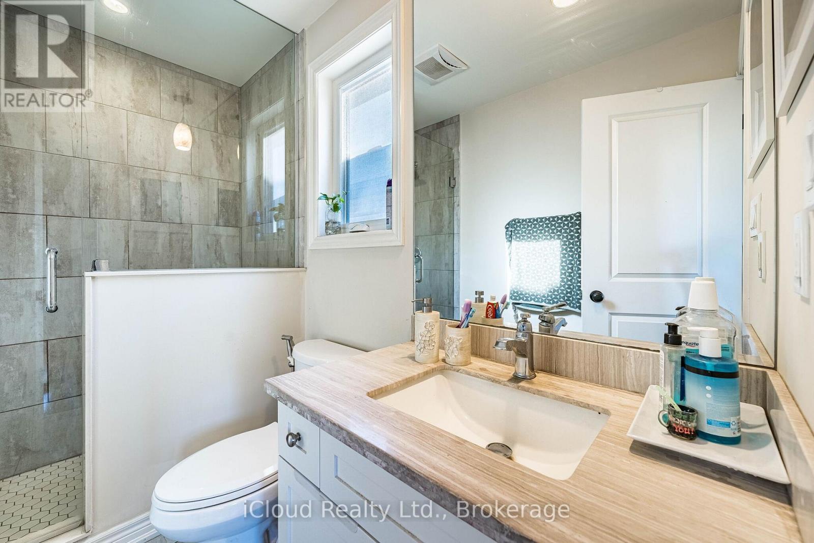 235 MEAD AVENUE - 33