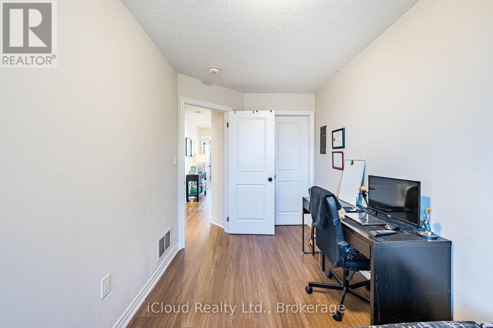 235 MEAD AVENUE - 37