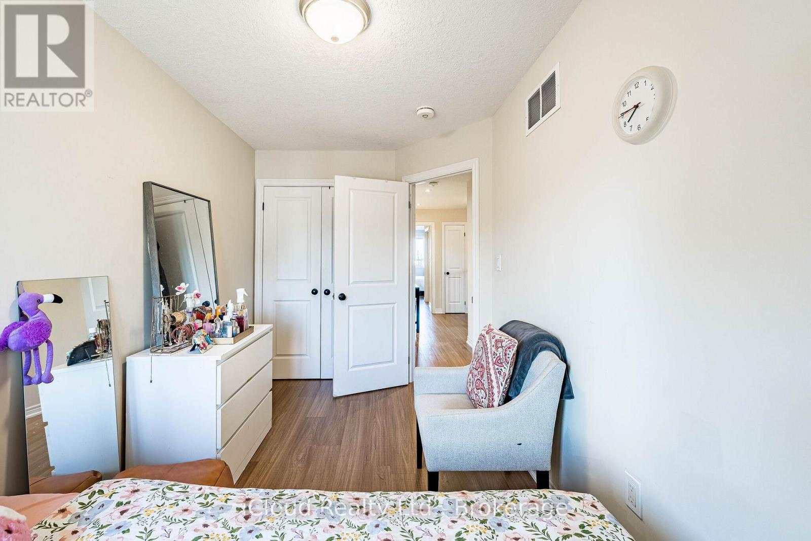 235 MEAD AVENUE - 40
