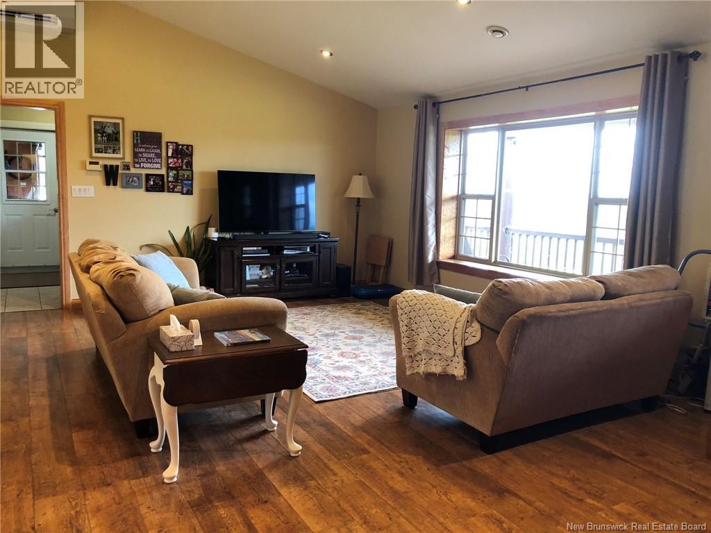 11 Palmer Road - Image 20