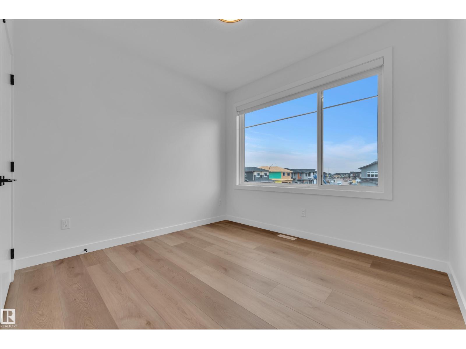6408 26 ST NE - 13