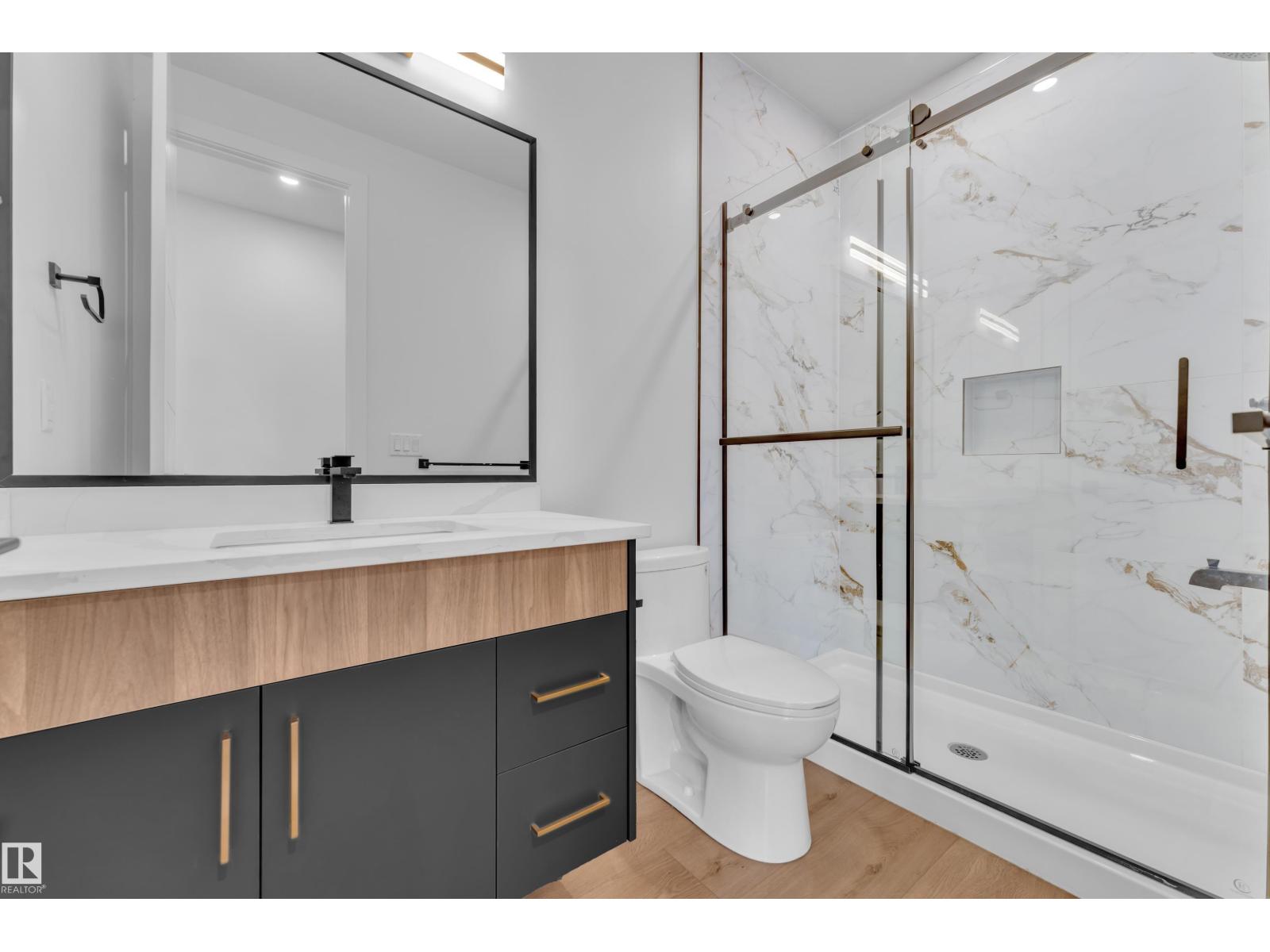 6408 26 ST NE - 16