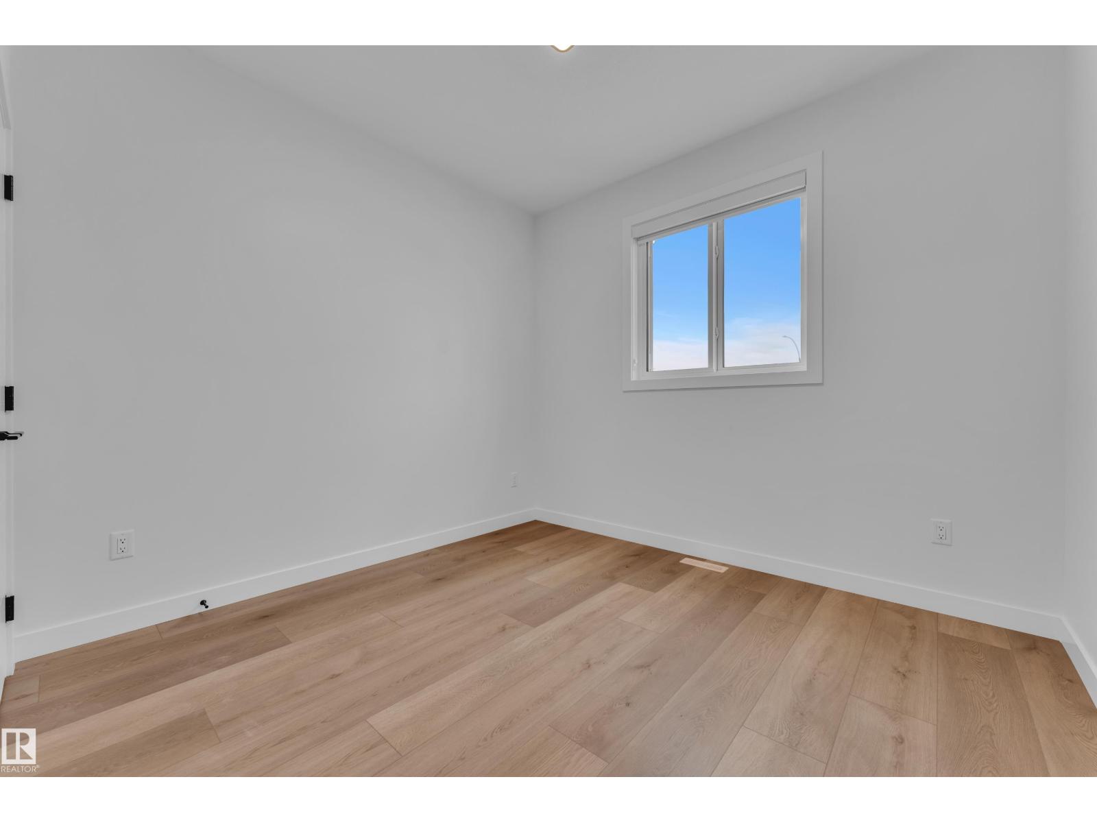 6408 26 ST NE - 17