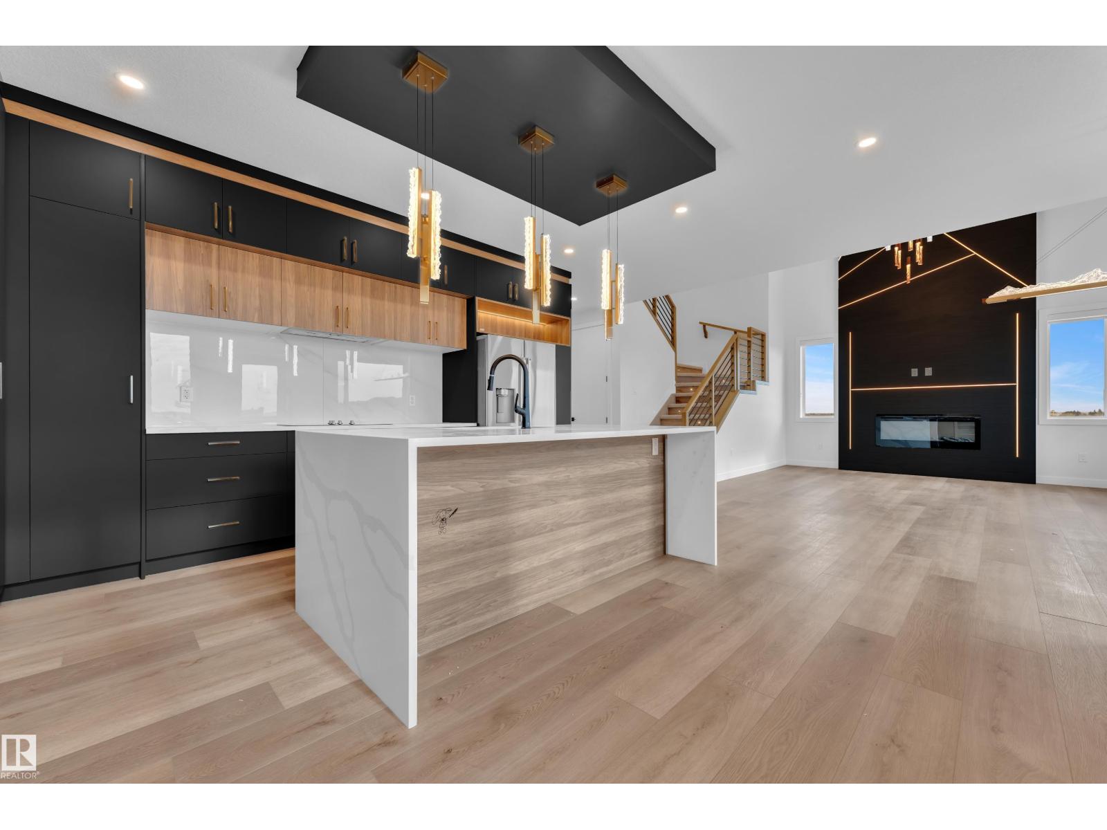 6408 26 ST NE - 22