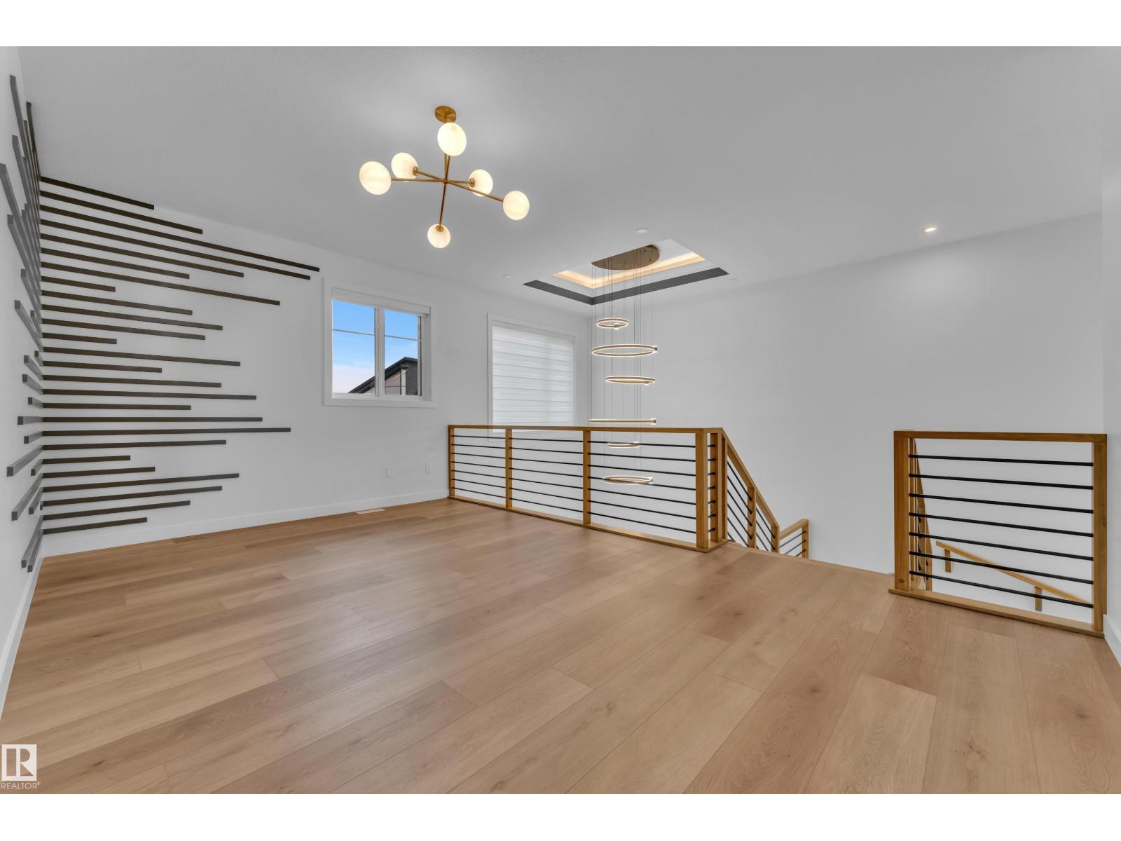 6408 26 ST NE - 25
