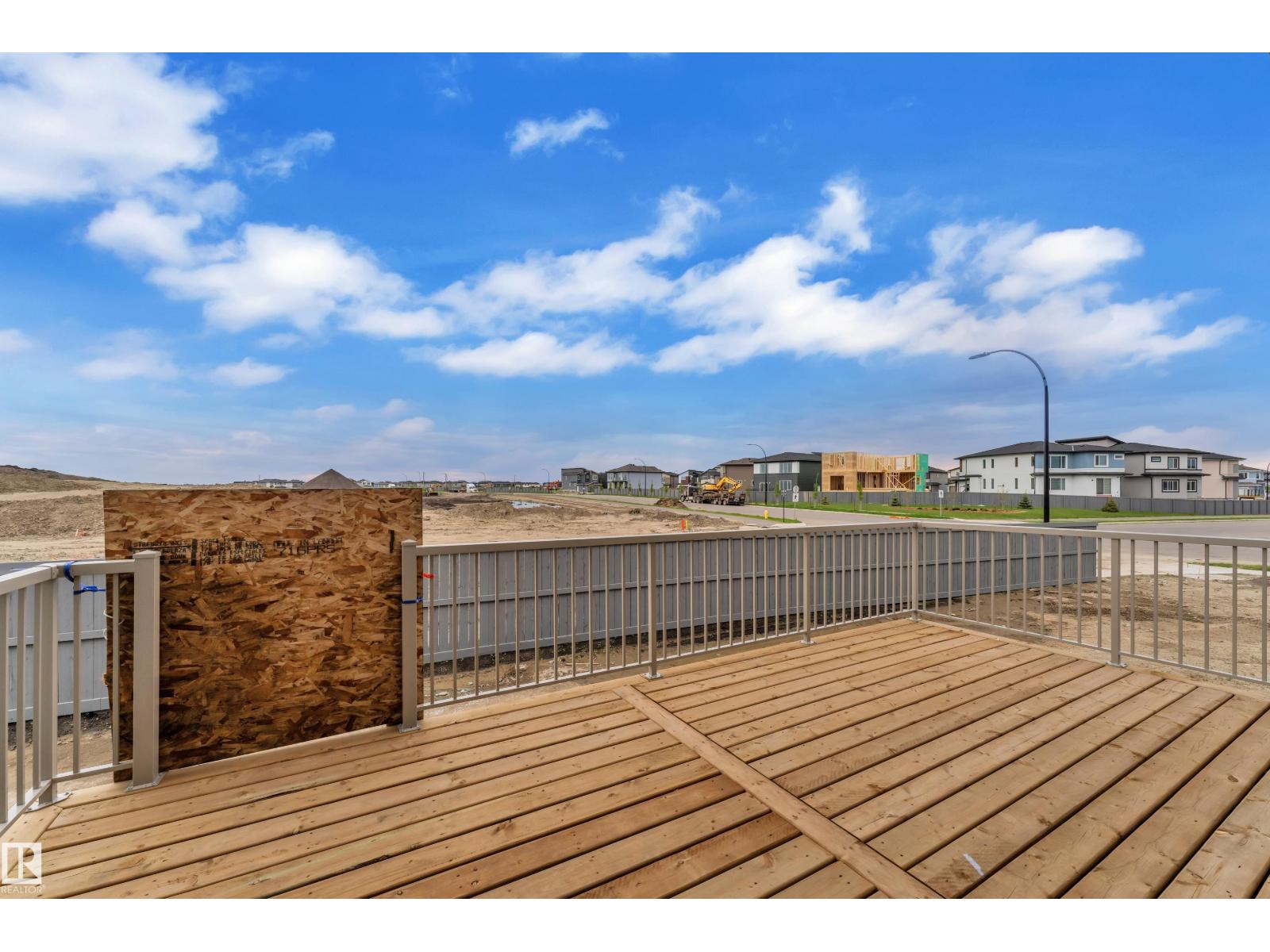 6408 26 ST NE - 32