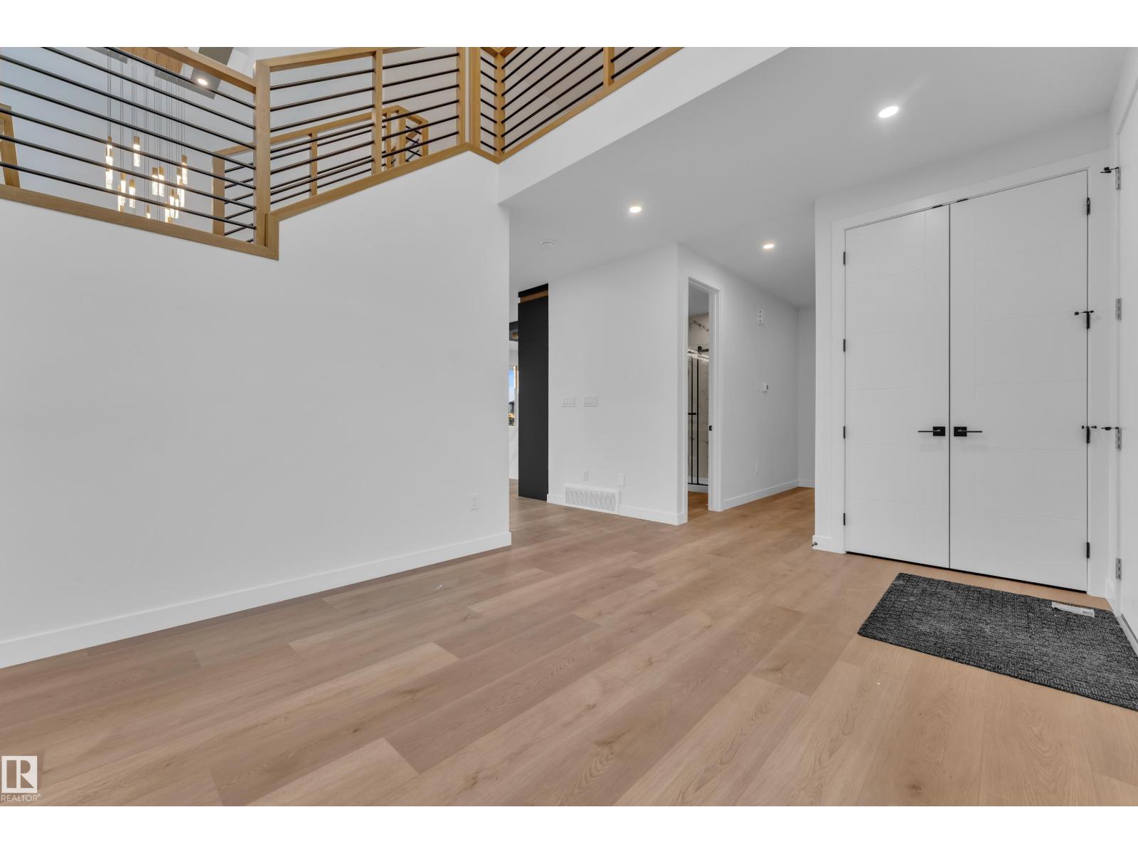 6408 26 ST NE - 34
