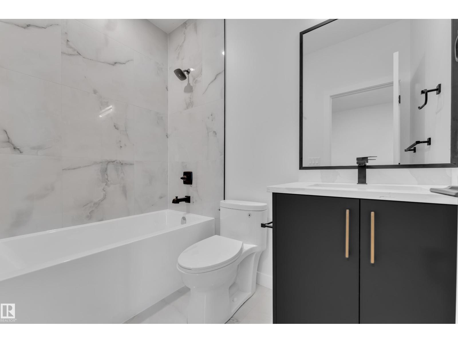 6408 26 ST NE - 45
