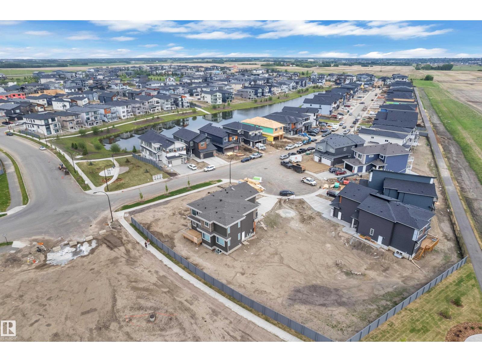 6408 26 ST NE - 6