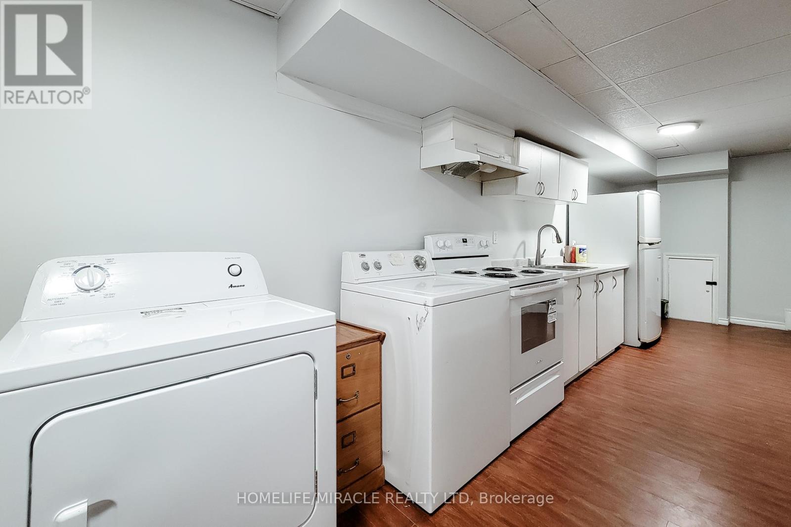 197 CLOVERLEAF DRIVE - 39