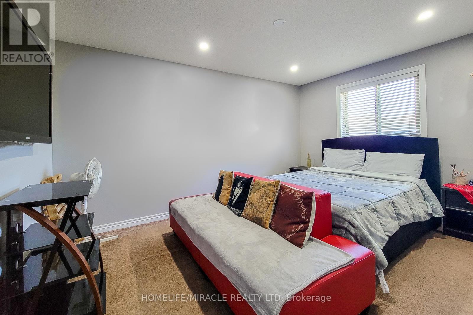 197 CLOVERLEAF DRIVE - 31