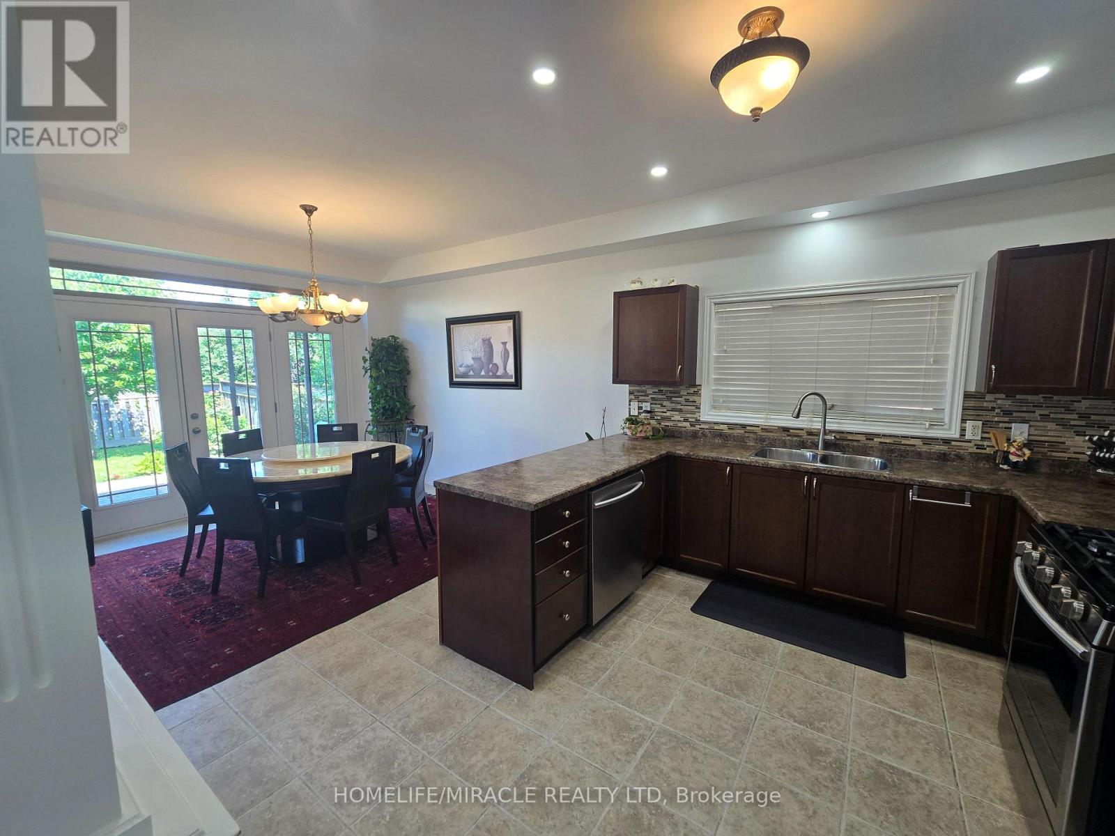 197 CLOVERLEAF DRIVE - 14