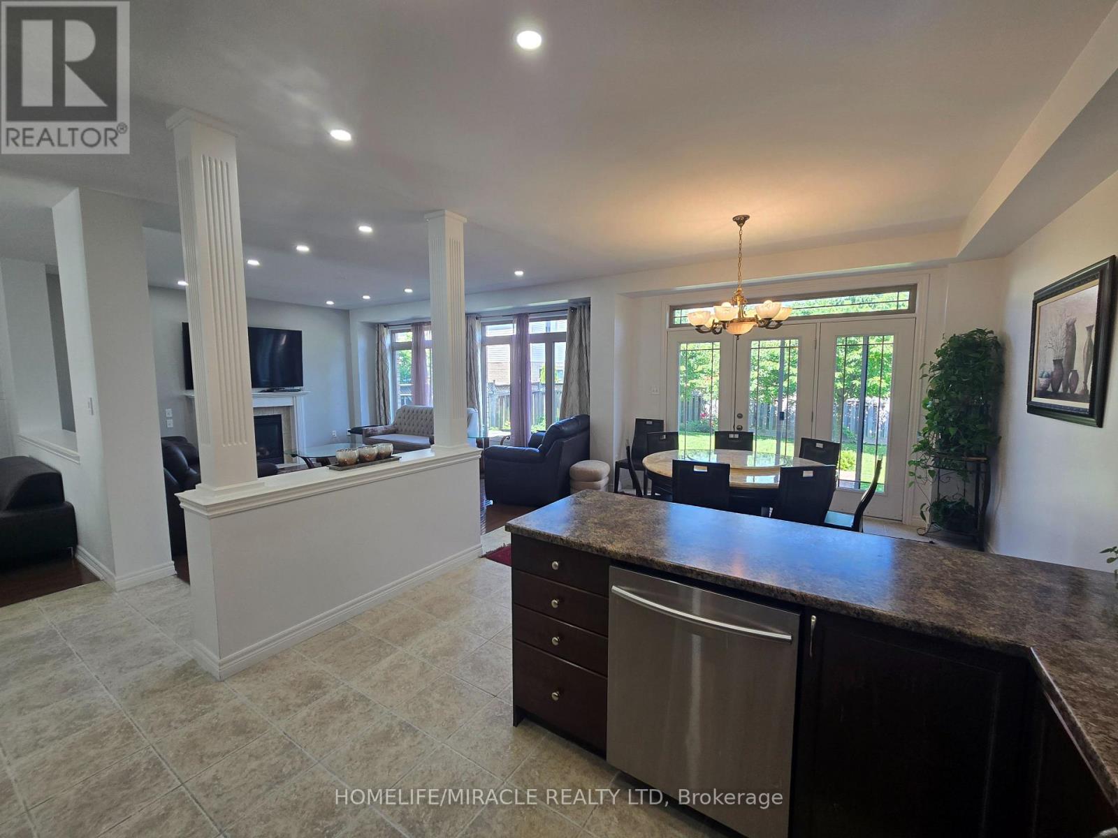 197 CLOVERLEAF DRIVE - 18