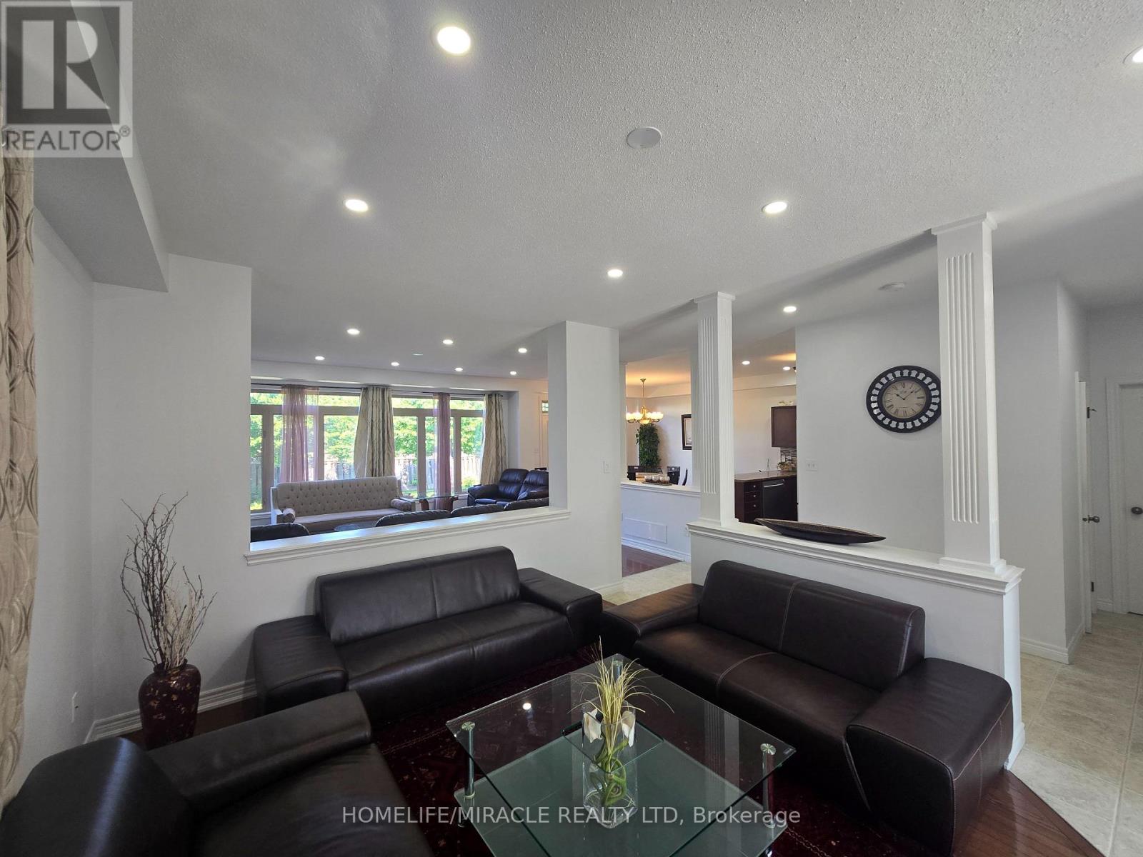 197 CLOVERLEAF DRIVE - 7