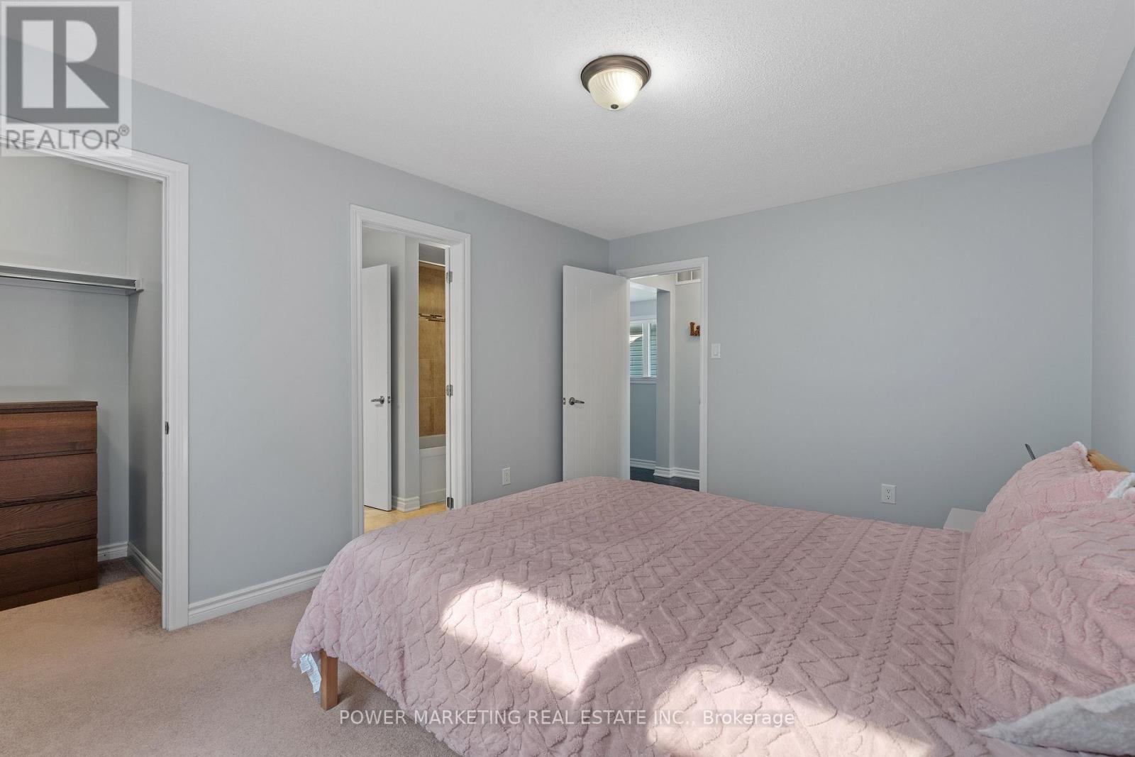241 RUE DES SOLDATS RIENDEAU STREET - 27