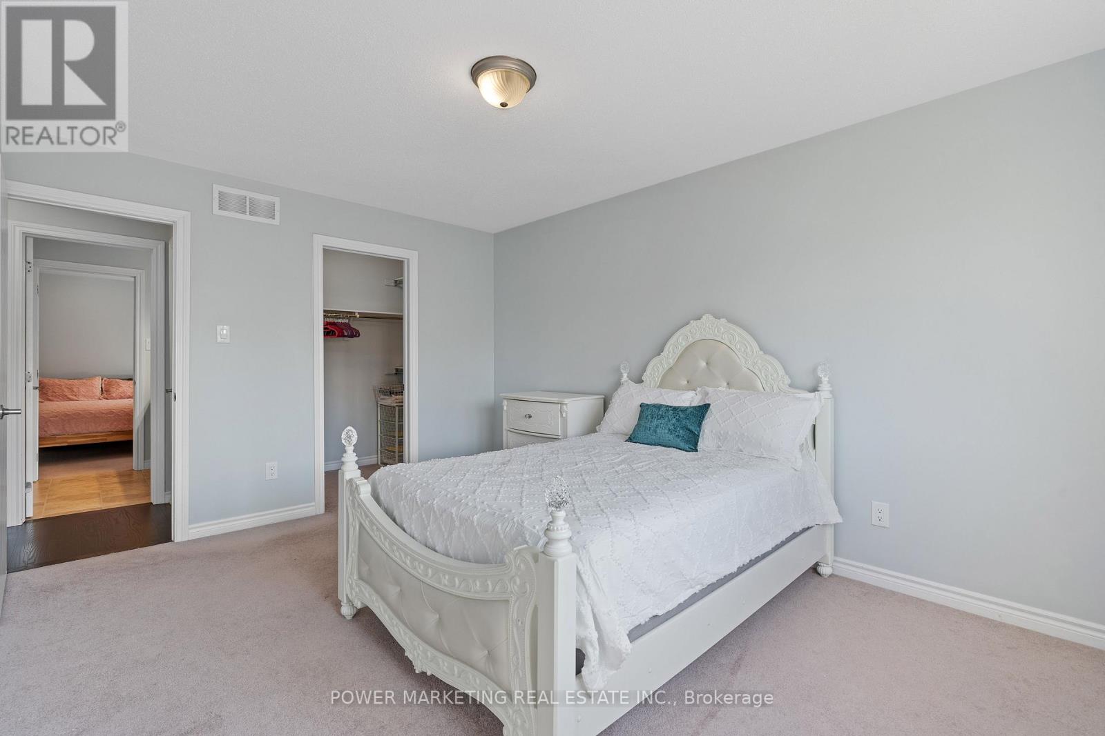 241 RUE DES SOLDATS RIENDEAU STREET - 30