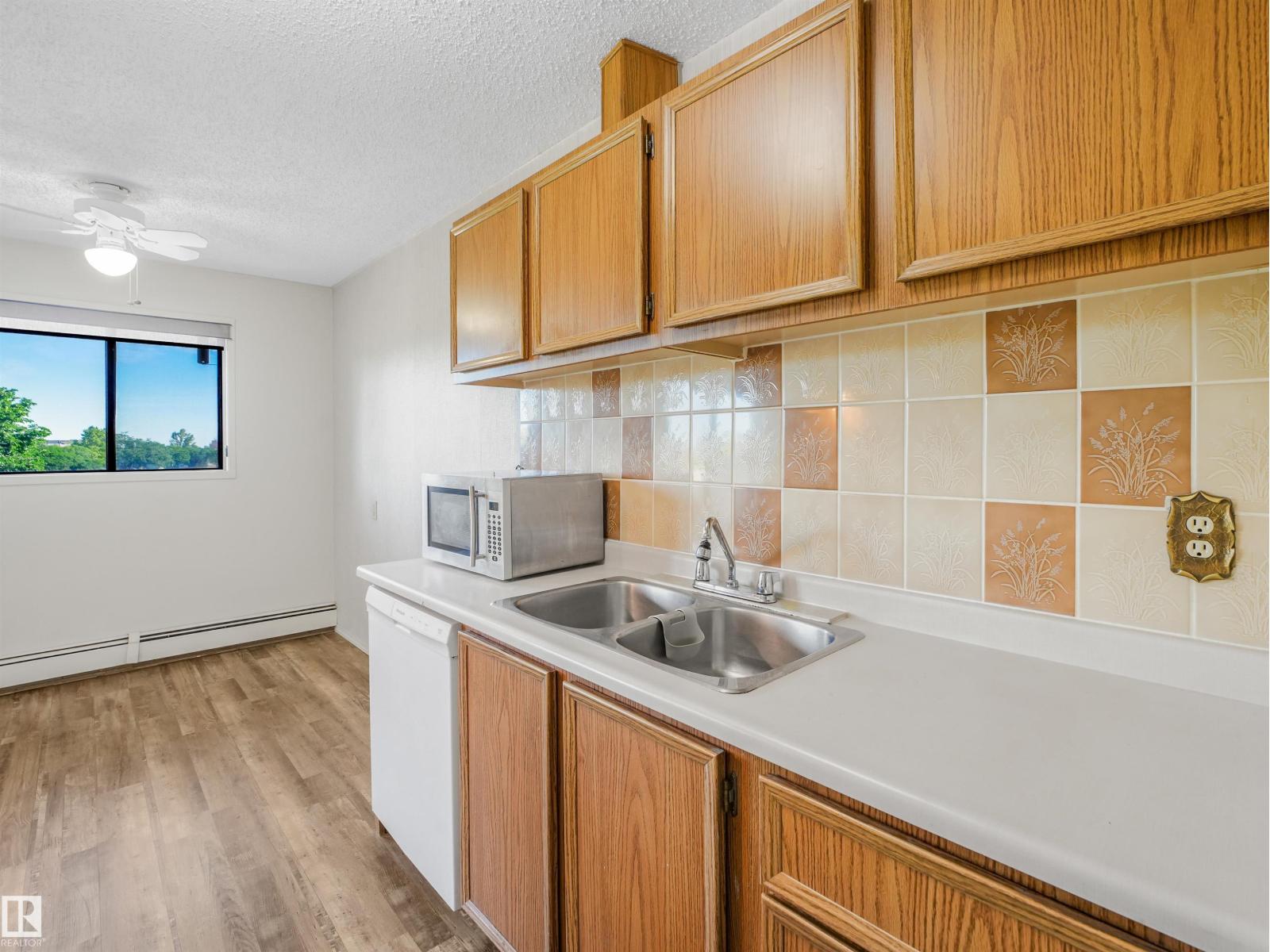 #403 11115 74 ST NW - 24