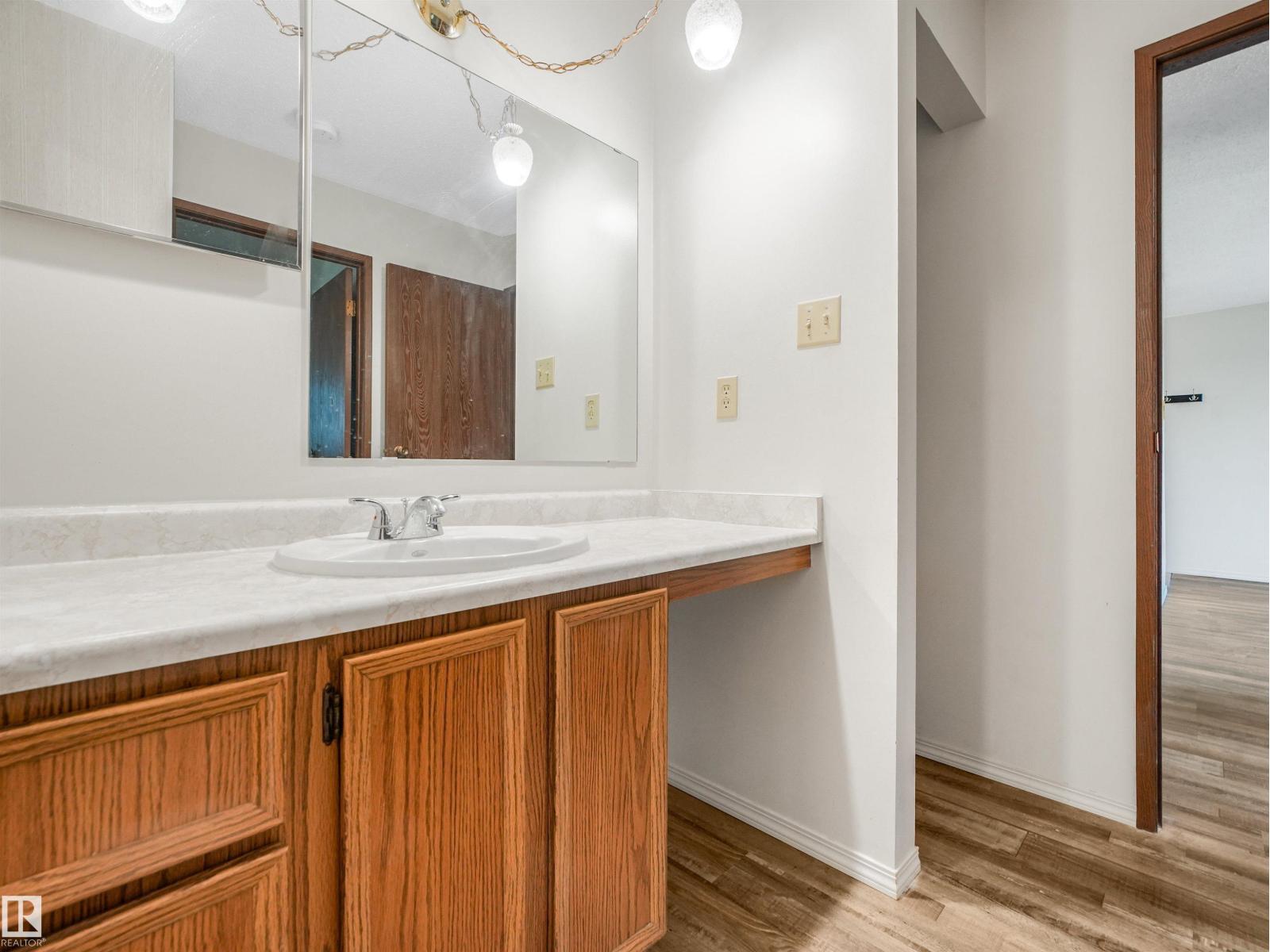 #403 11115 74 ST NW - 31