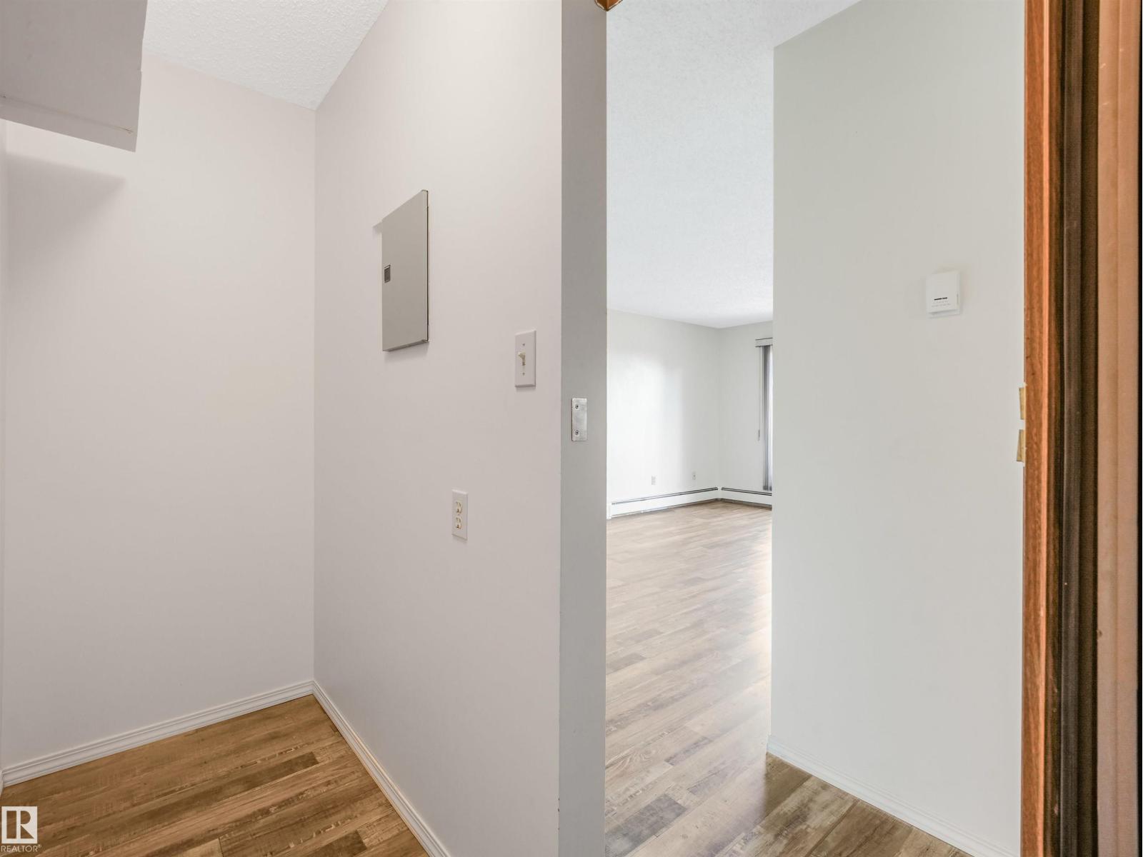 #403 11115 74 ST NW - 32