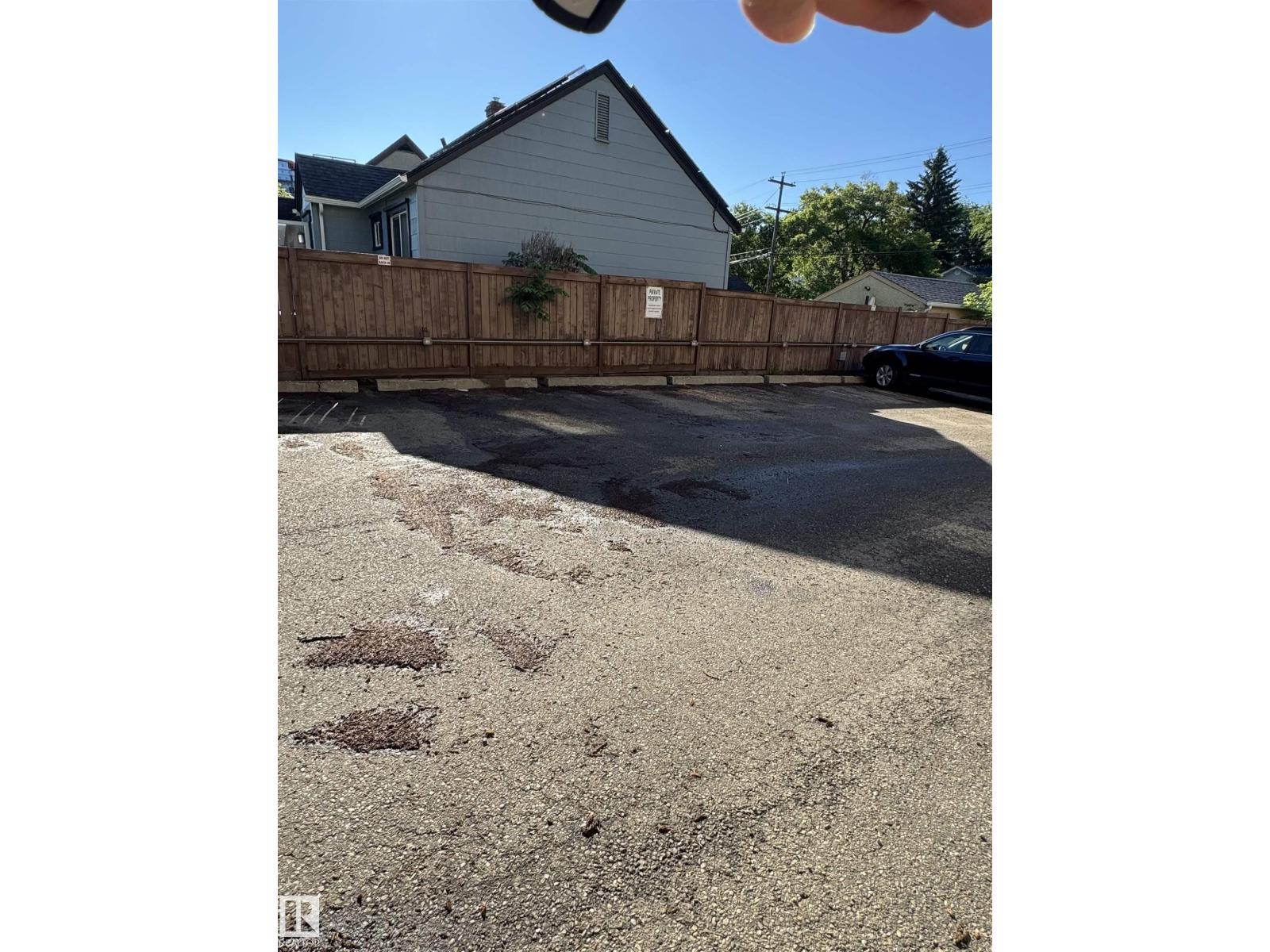 #403 11115 74 ST NW - 40