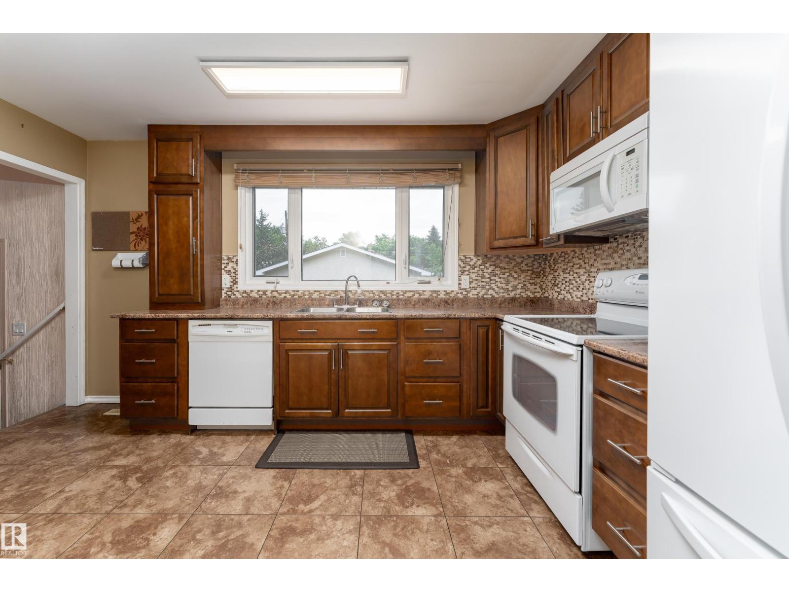 9421 97 ST — photo 10